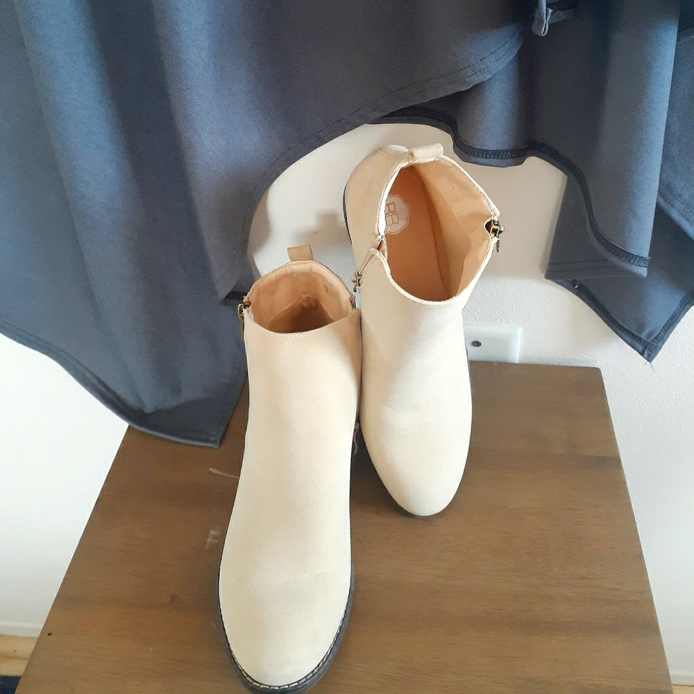 Ankle boots